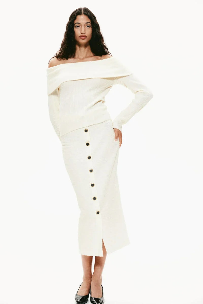 OFF-THE-SHOULDER SWEATER