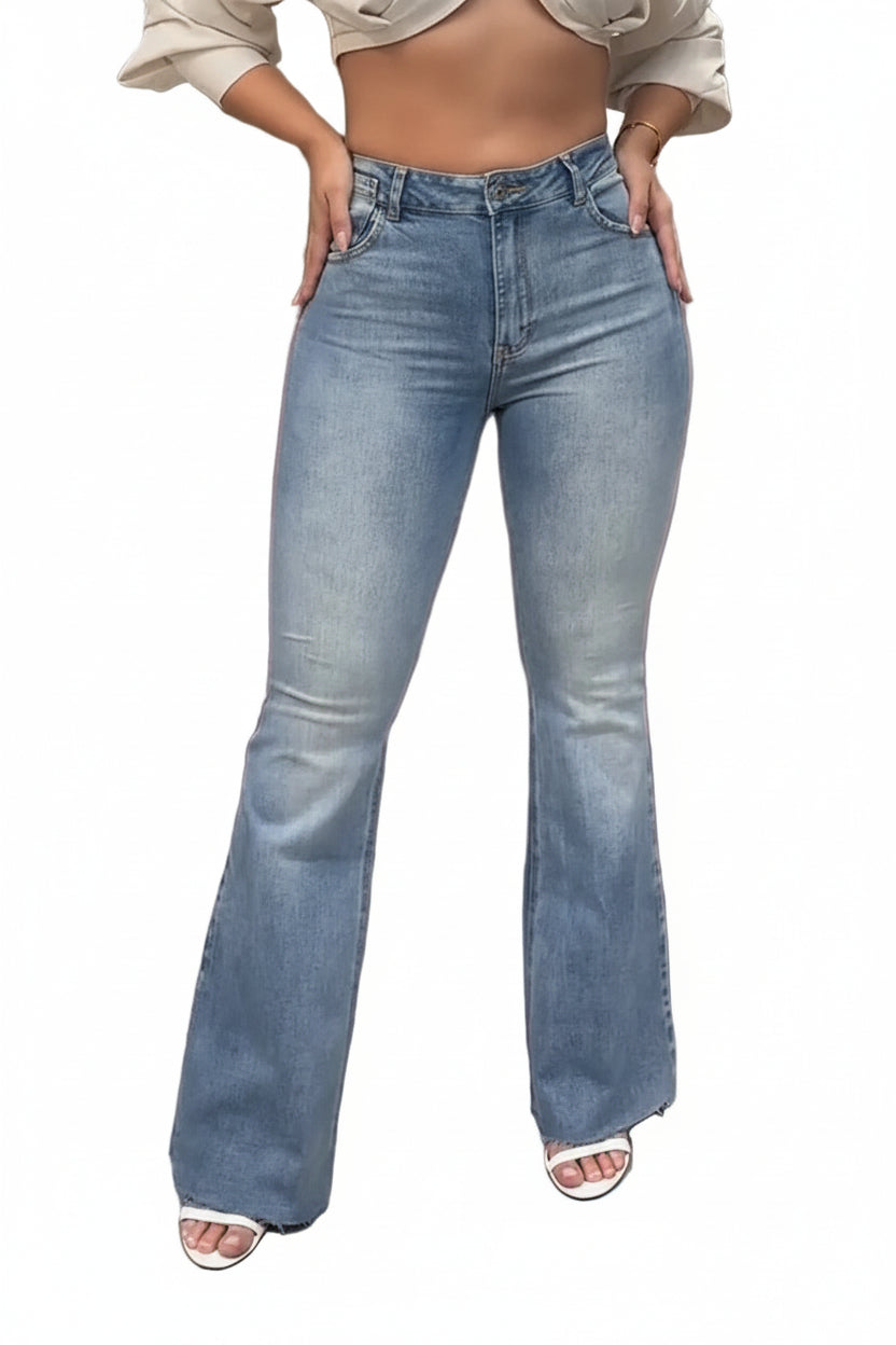 True Flared Jeans