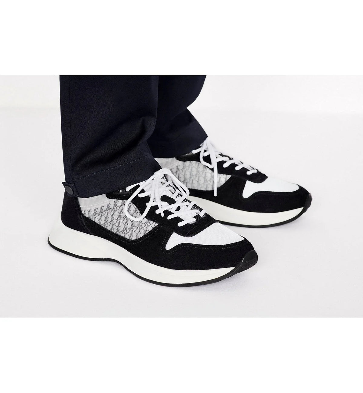 "B25 Sneaker"