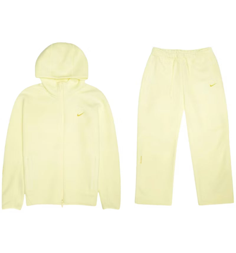 VIRAL TRACKSUIT