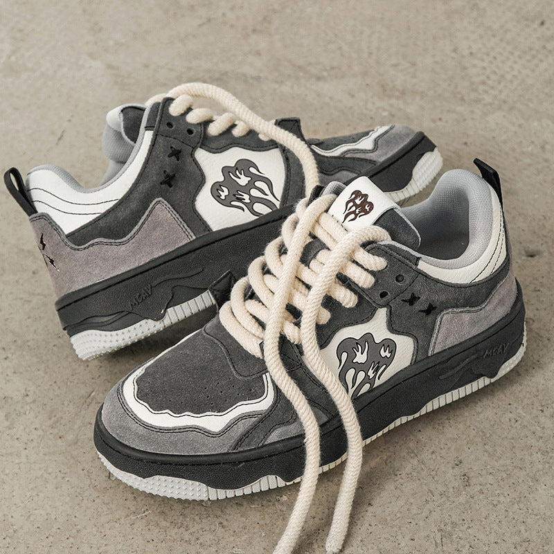 DARK CREAMED SNEAKER