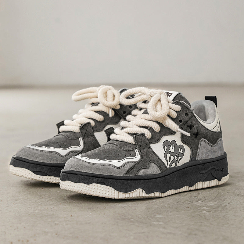 DARK CREAMED SNEAKER