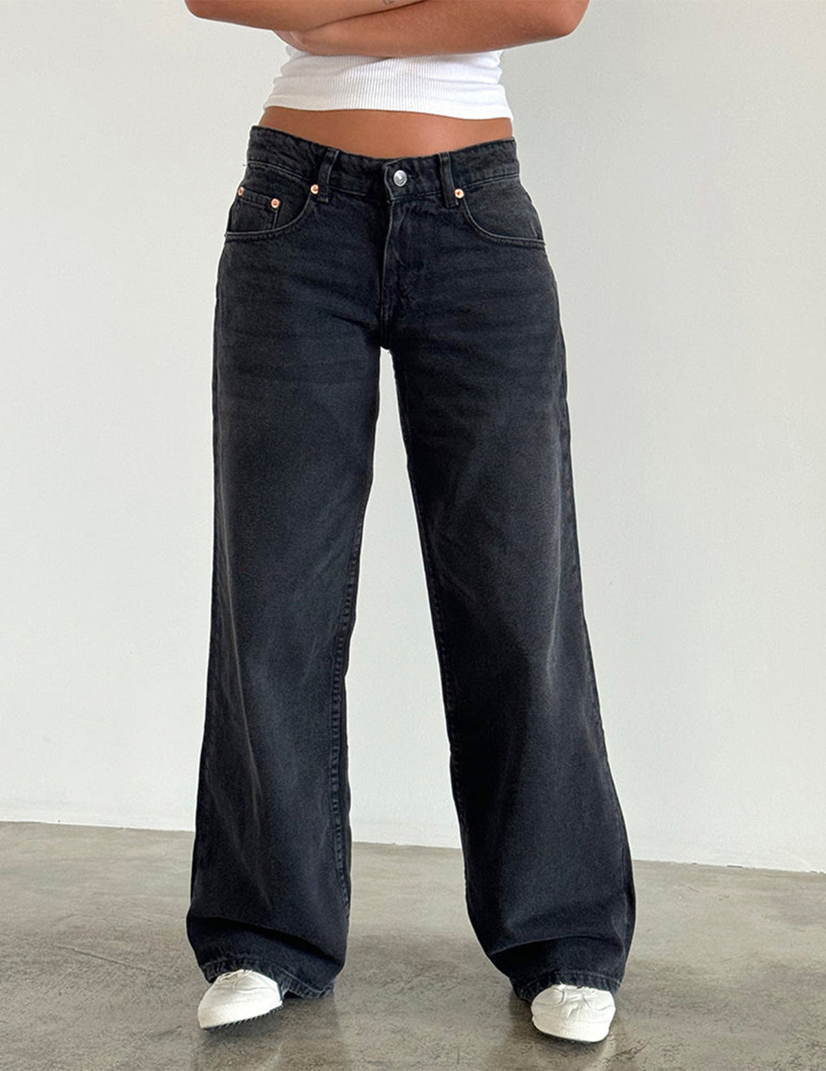 MIA LOW-RISE JEANS WOMEN