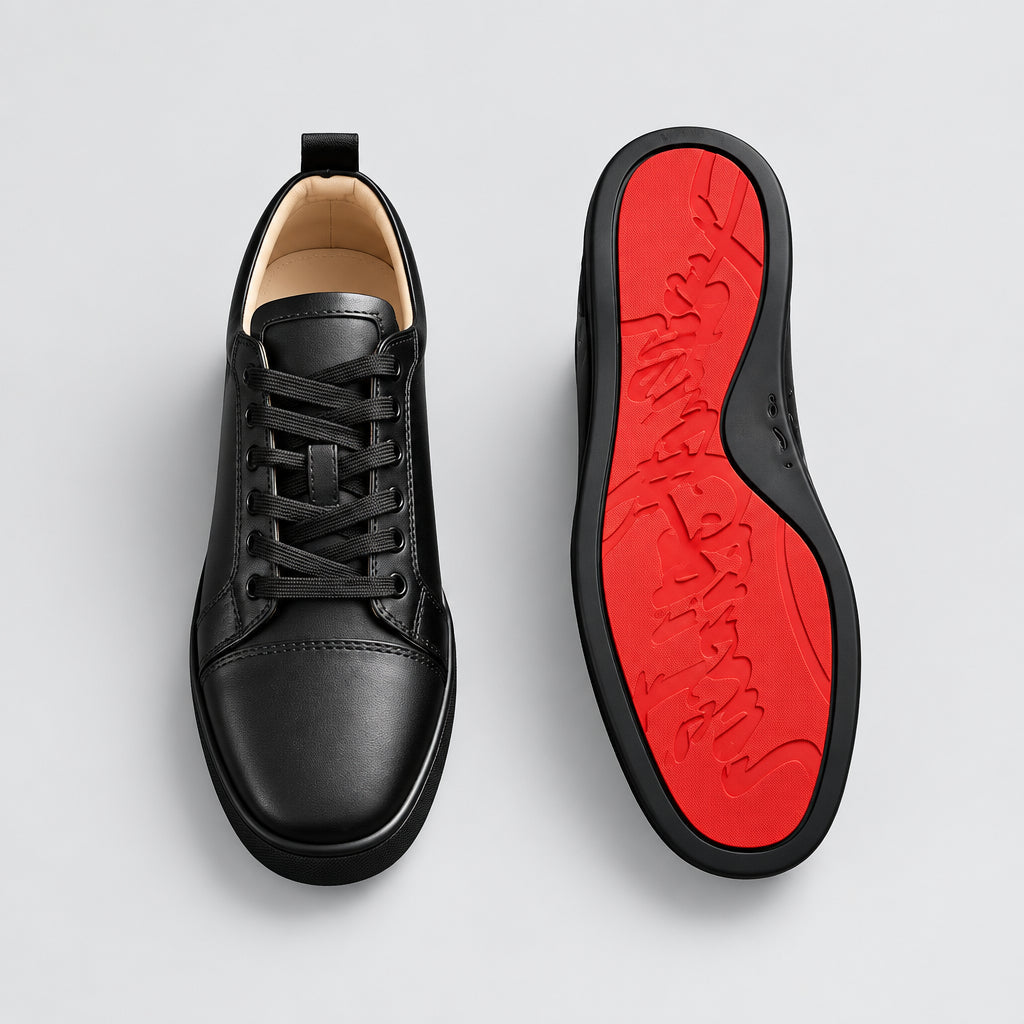 Freizeitschuhe mit roter Sohle